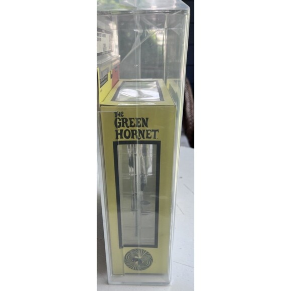 The Green Hornet Kato Figure Diamond Select Toys Uncirculated Graded 9.5 - Picture 8 of 10